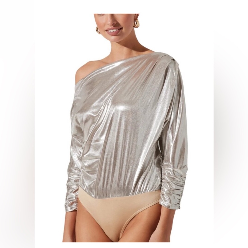 ASTR the Label Lorella Bodysuit Silver Metallic Long Sleeve Off Shoulder Small S
